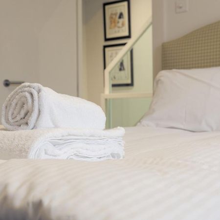 2 Bedroom Apartment Hammersmith Grove Sleeps 4 Londen Buitenkant foto