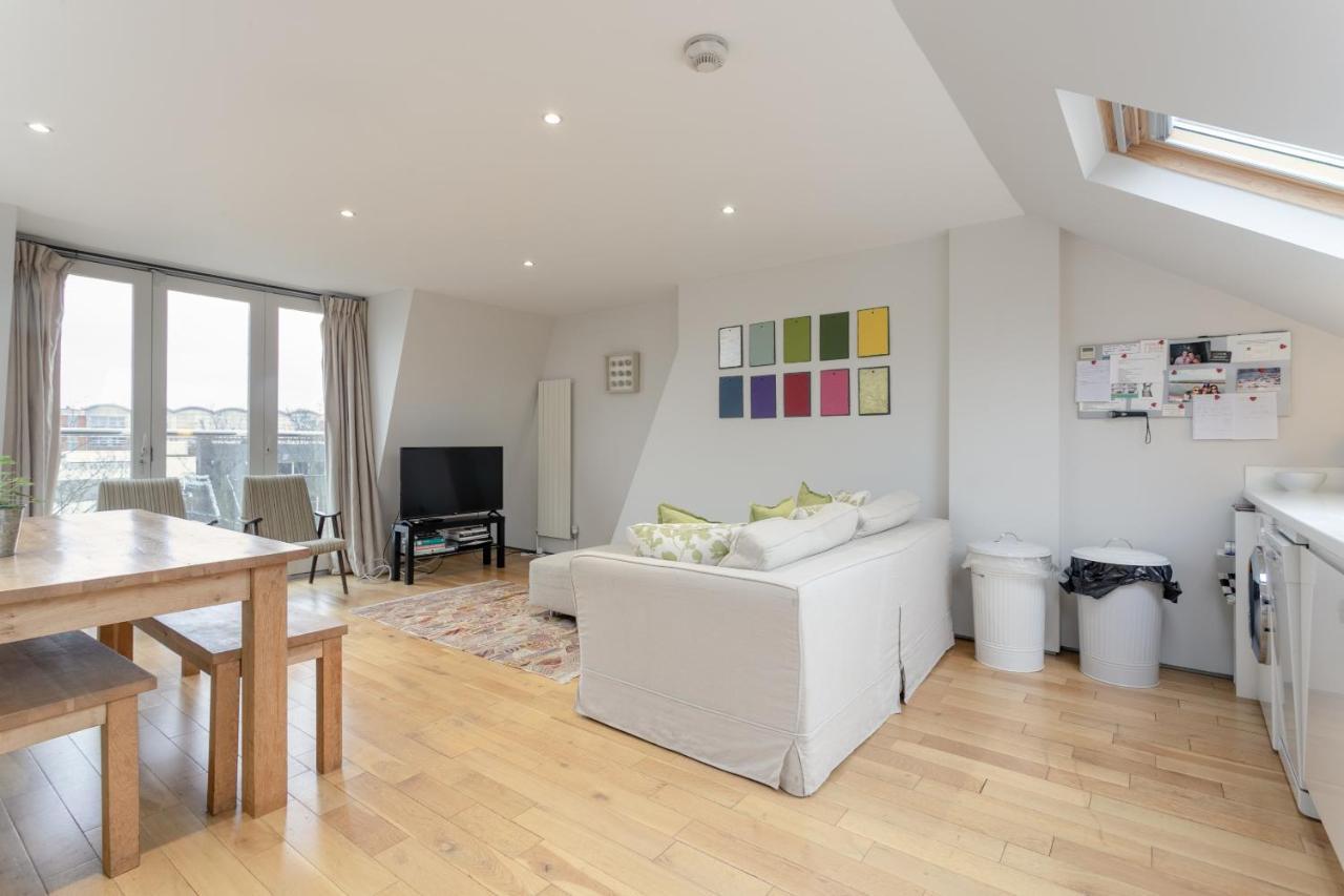 2 Bedroom Apartment Hammersmith Grove Sleeps 4 Londen Buitenkant foto