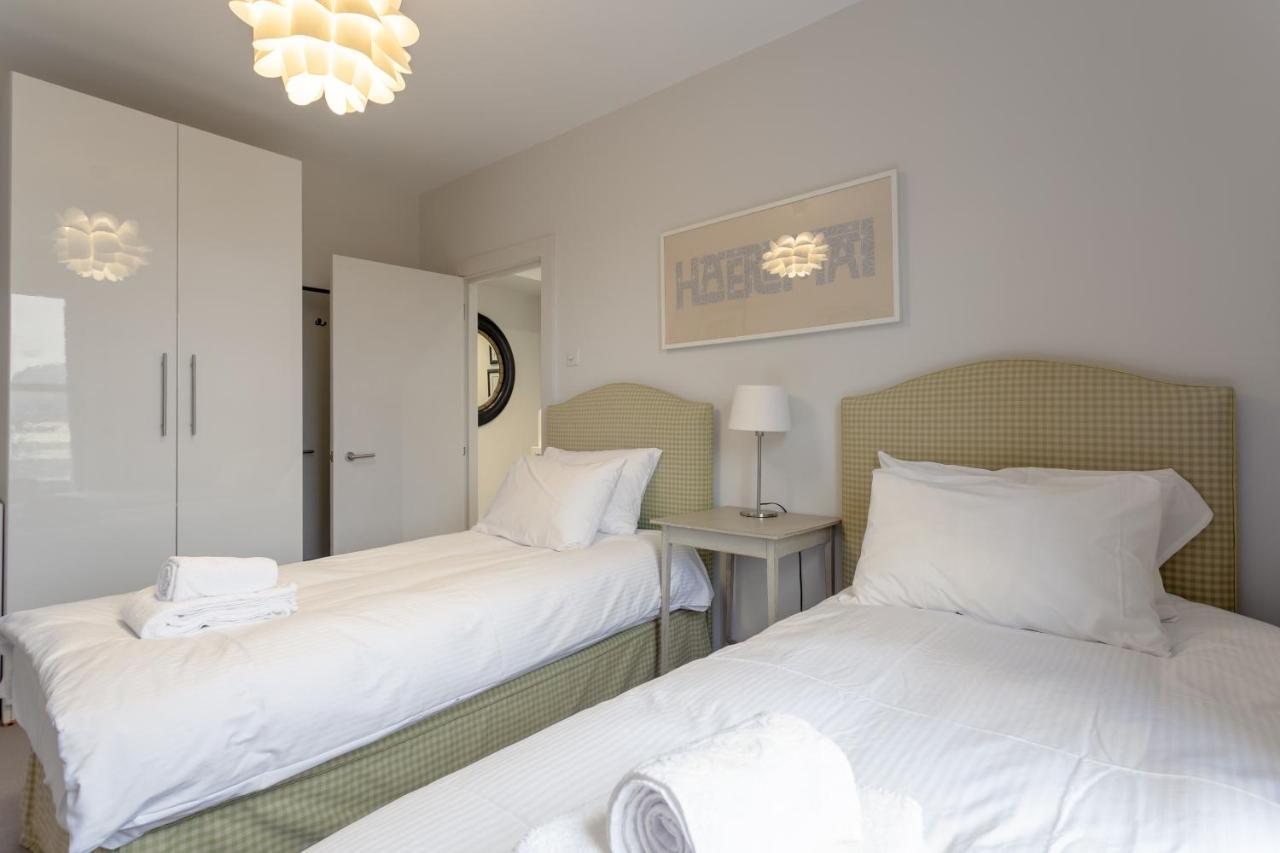 2 Bedroom Apartment Hammersmith Grove Sleeps 4 Londen Buitenkant foto