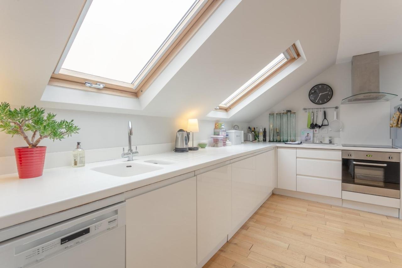 2 Bedroom Apartment Hammersmith Grove Sleeps 4 Londen Buitenkant foto