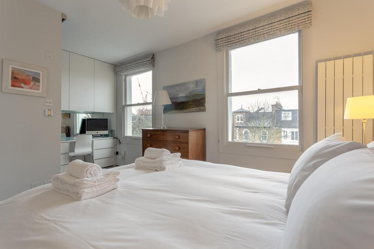 2 Bedroom Apartment Hammersmith Grove Sleeps 4 Londen Buitenkant foto